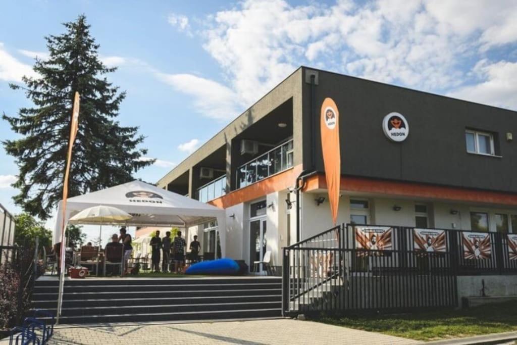Hedon Brewery Apartments - 200 Meter To The Beach Balatonvilágos المظهر الخارجي الصورة